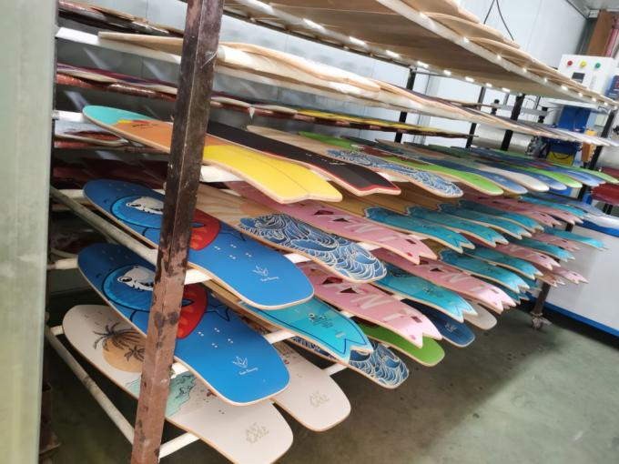 Styl mody Wysoki standard jakości Producent Tanie chińskie deskorolki dla dorosłych 5