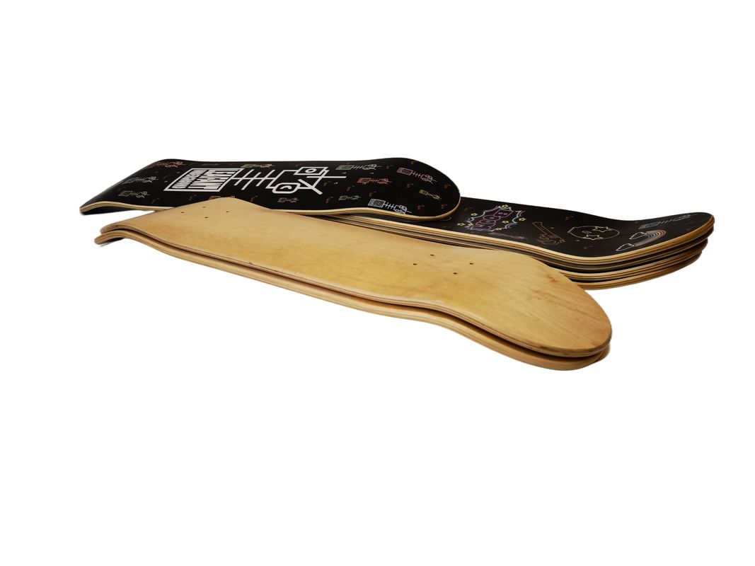 2024 Hot Sales Style 7 Ply Maple Custom Concave Double Kick Profesjonalny Skateboard